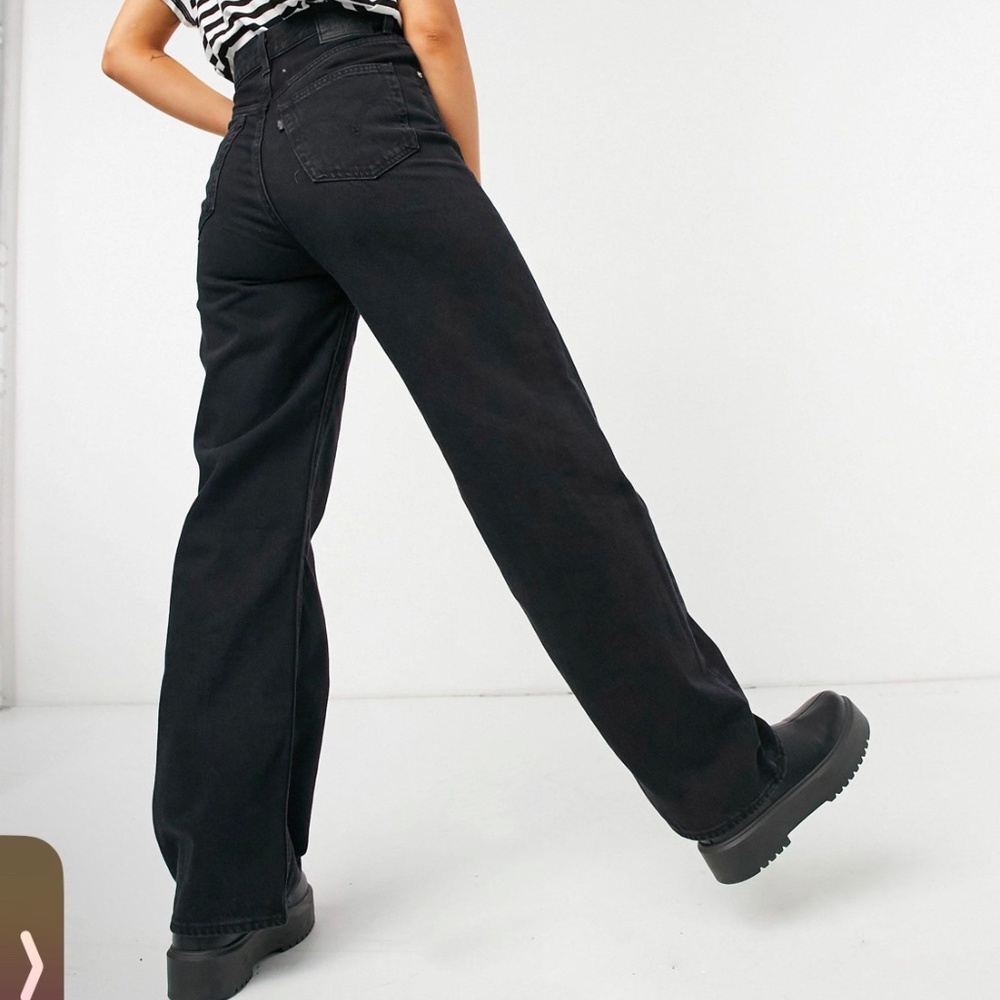 Levi’s Premium High Loose Taper Fit Jeans in Lose Control Black Size 28